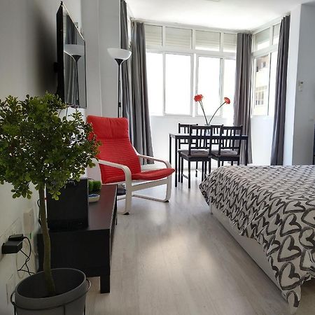 Amplio Estudio,Vista Mar Y Montana, A Pasos Del Centro Torremolinos Ngoại thất bức ảnh